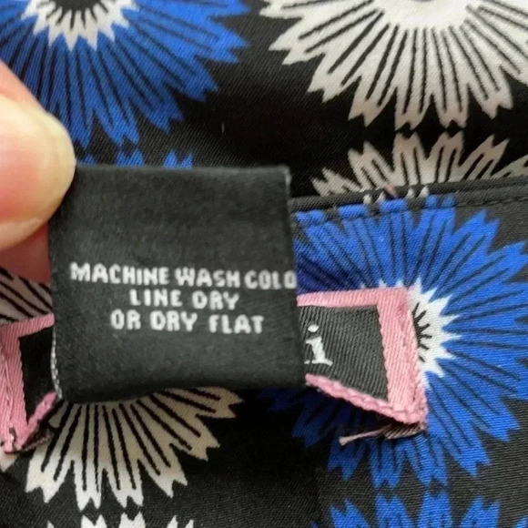 Golftini Women’s Skort Size 2L Black Blue White Floral Side Zipper EUC - Picture 11 of 14